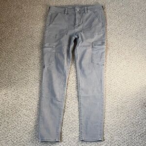 Women’s grey, American Eagle high-rise chugging utility pants size 8 EUC